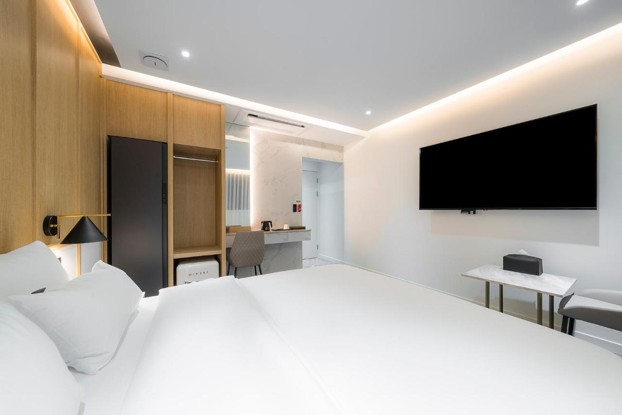 Brown Dot Hotel Pyeonghwa Plaza Mokpo Exteriör bild