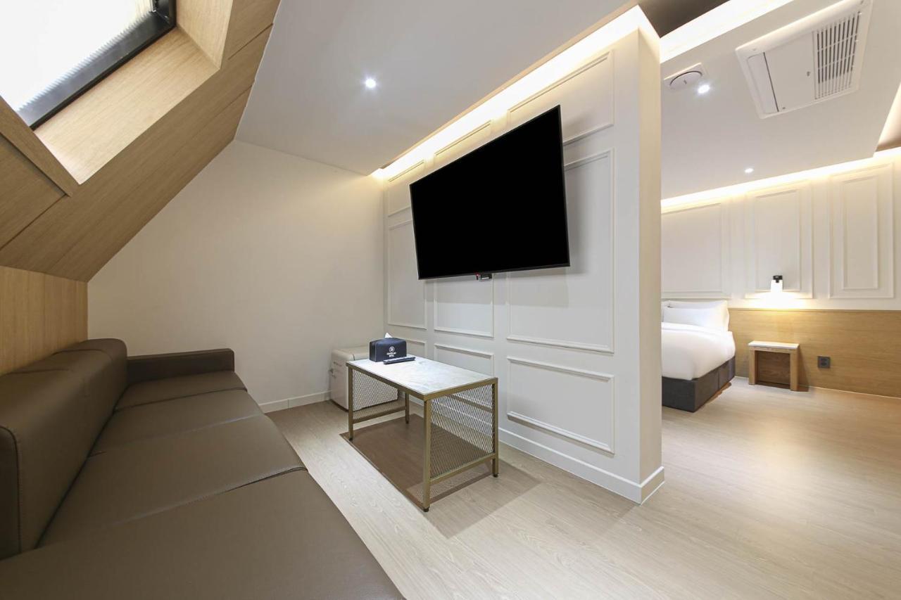 Brown Dot Hotel Pyeonghwa Plaza Mokpo Exteriör bild