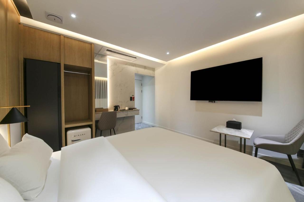 Brown Dot Hotel Pyeonghwa Plaza Mokpo Exteriör bild