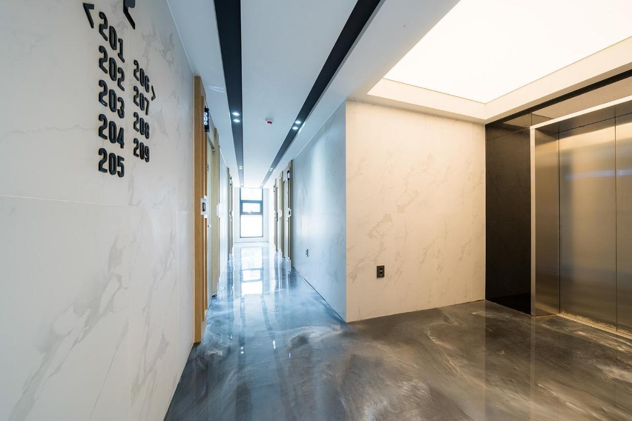 Brown Dot Hotel Pyeonghwa Plaza Mokpo Exteriör bild