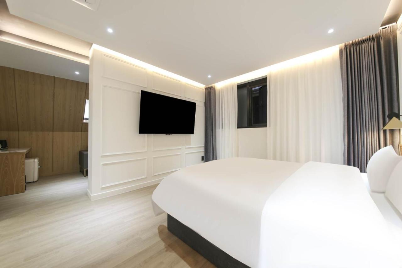 Brown Dot Hotel Pyeonghwa Plaza Mokpo Exteriör bild